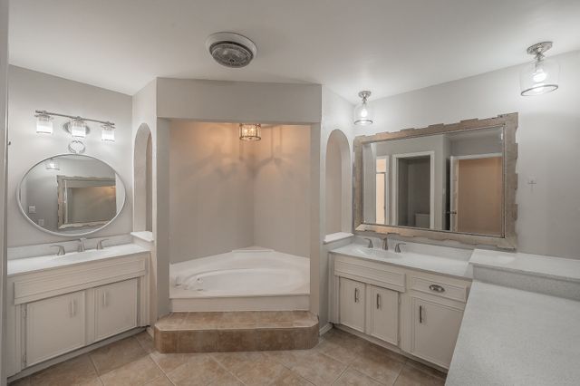 1724 Prestonwood Drive, Arlington, TX 76012