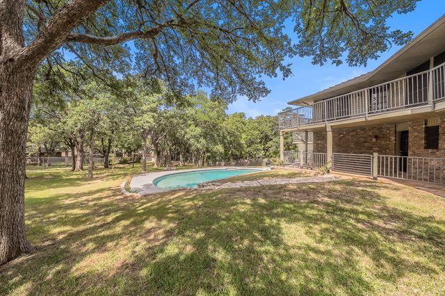 1724 Prestonwood Drive, Arlington, TX 76012