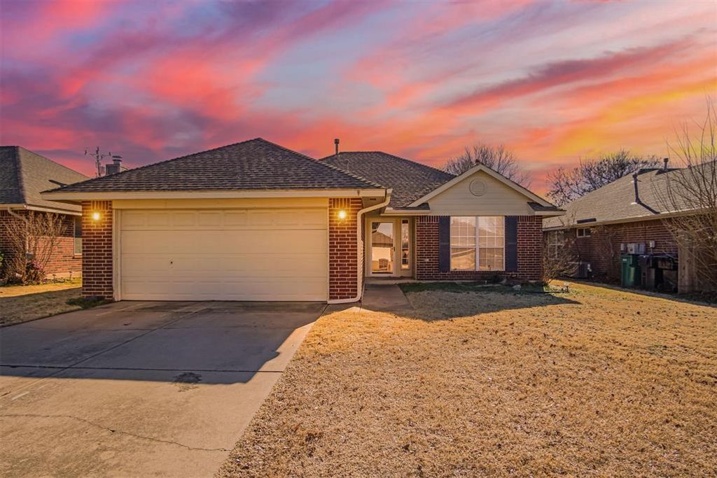 1936 NW 172nd Street, Edmond, OK 73012