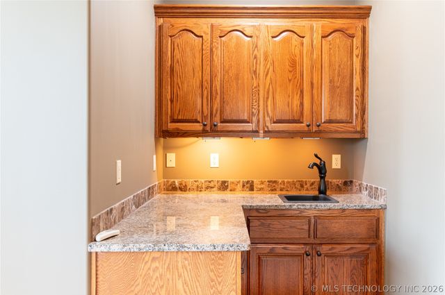 7305 S 2nd Street, Broken Arrow, OK 74011