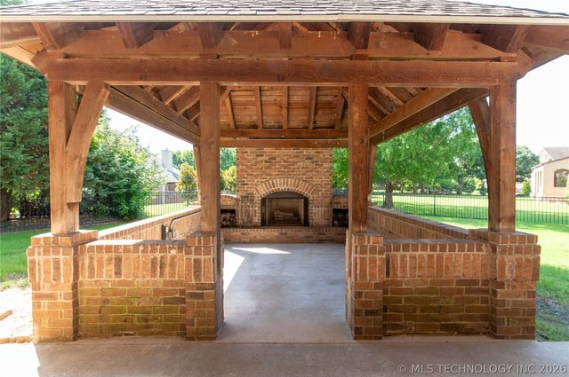 7305 S 2nd Street, Broken Arrow, OK 74011