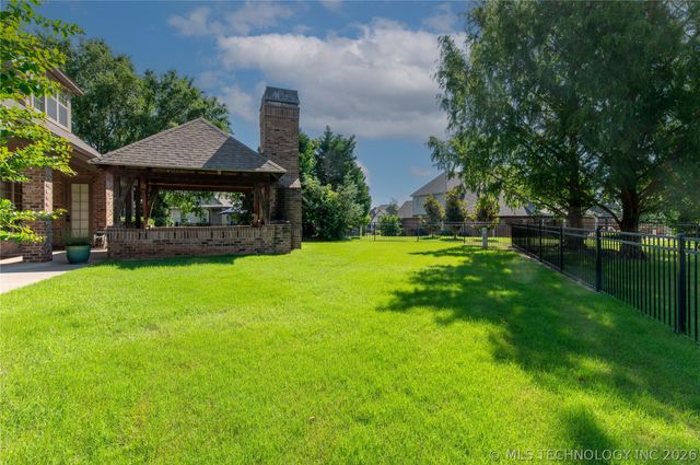 7305 S 2nd Street, Broken Arrow, OK 74011