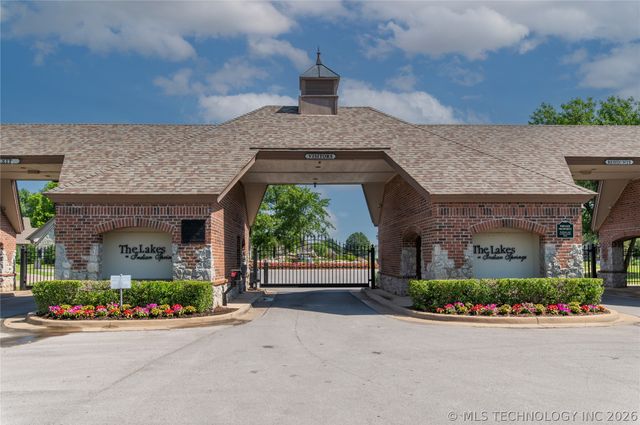 7305 S 2nd Street, Broken Arrow, OK 74011