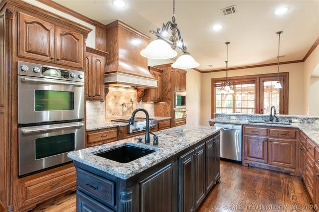 7305 S 2nd Street, Broken Arrow, OK 74011