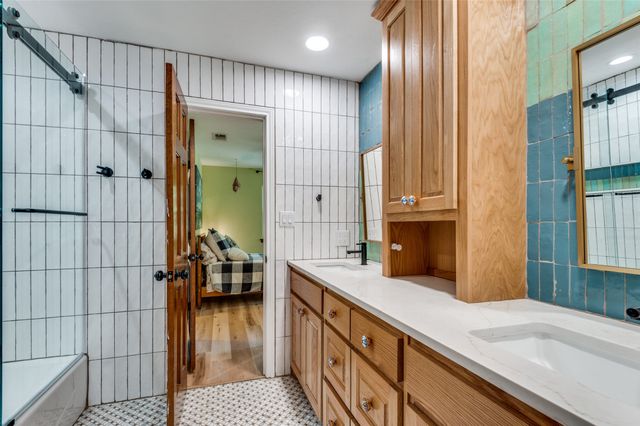 3700 Red Oak Drive, Corinth, TX 76208