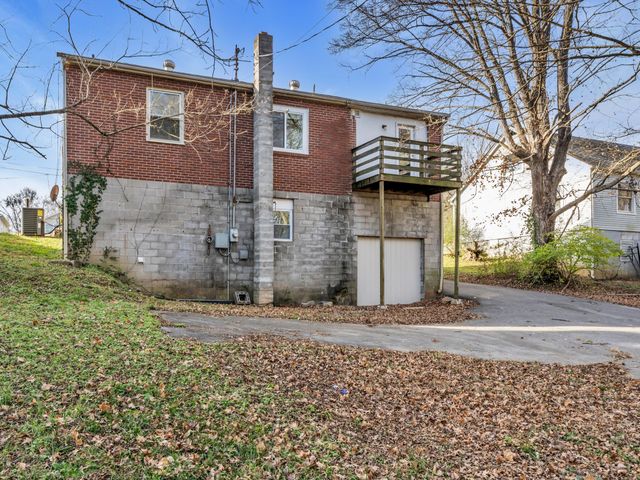 915 Richardson St, Clarksville, TN 37040