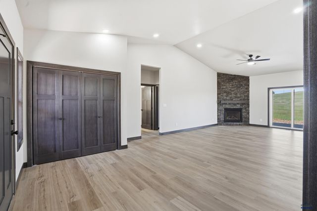 6490 ANDERSON RD, Summerset, SD 57718