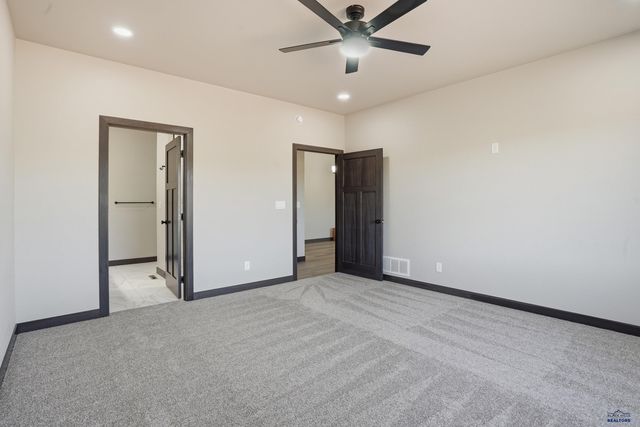 6490 ANDERSON RD, Summerset, SD 57718
