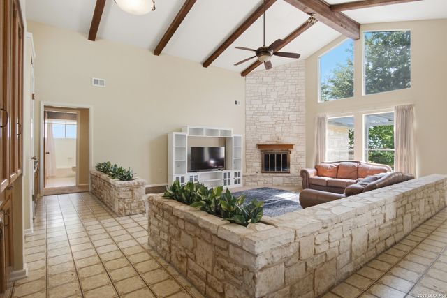 202 Azalea Trl, Boerne, TX 78006