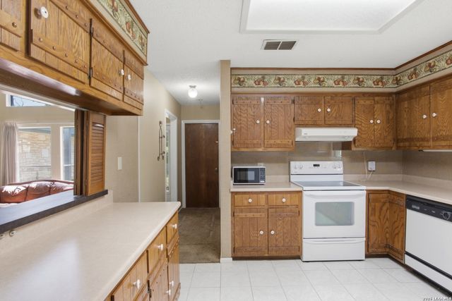 202 Azalea Trl, Boerne, TX 78006