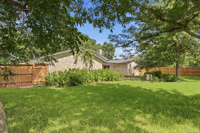 202 Azalea Trl, Boerne, TX 78006