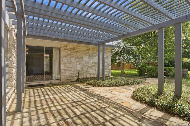 202 Azalea Trl, Boerne, TX 78006