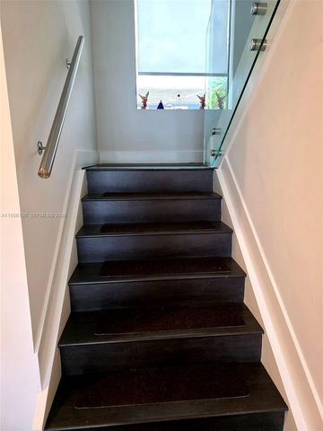 15785 NW 91st Ct, Miami Lakes, FL 33018