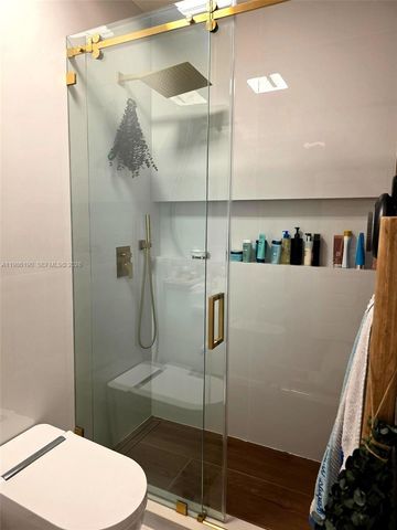 15785 NW 91st Ct, Miami Lakes, FL 33018