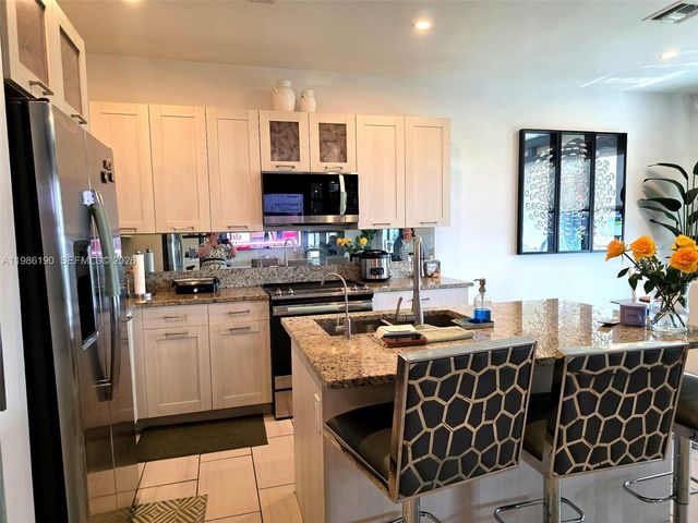 15785 NW 91st Ct, Miami Lakes, FL 33018