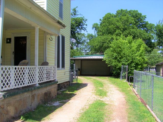 923 Nelson Street, Denison, TX 75020