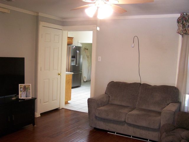 923 Nelson Street, Denison, TX 75020