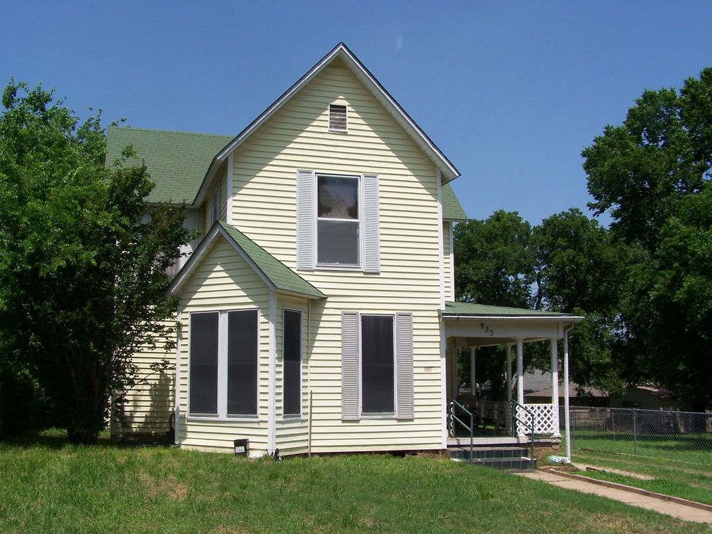 923 Nelson Street, Denison, TX 75020