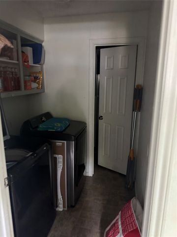 102 N Cedar Street, Celeste, TX 75423