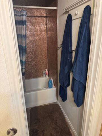 102 N Cedar Street, Celeste, TX 75423