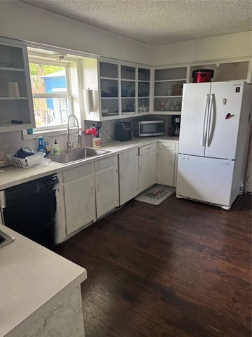 102 N Cedar Street, Celeste, TX 75423