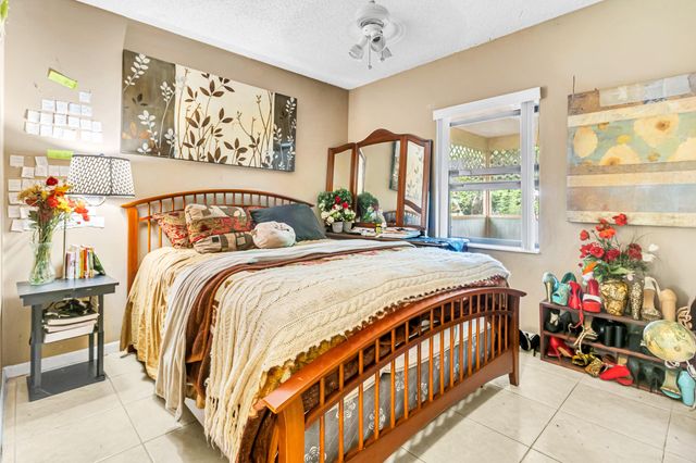9522 Affirmed Lane, Boca Raton, FL 33496