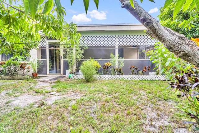 9522 Affirmed Lane, Boca Raton, FL 33496