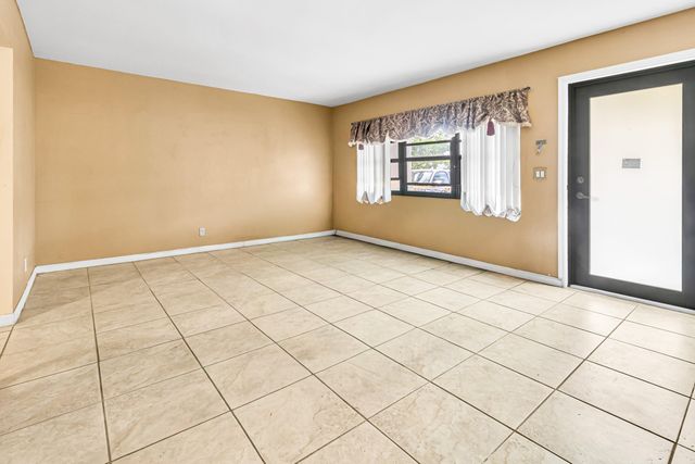 9522 Affirmed Lane, Boca Raton, FL 33496