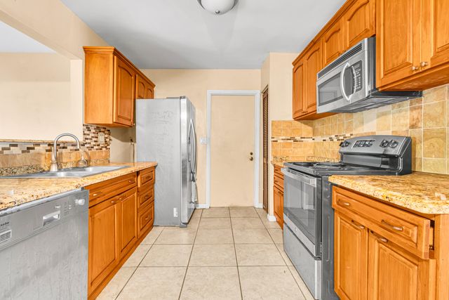 9522 Affirmed Lane, Boca Raton, FL 33496