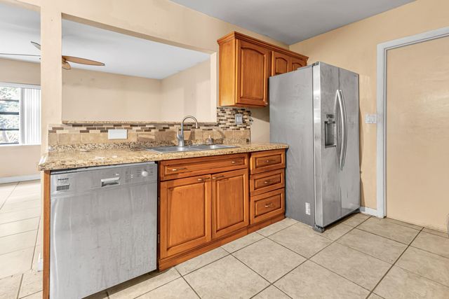 9522 Affirmed Lane, Boca Raton, FL 33496