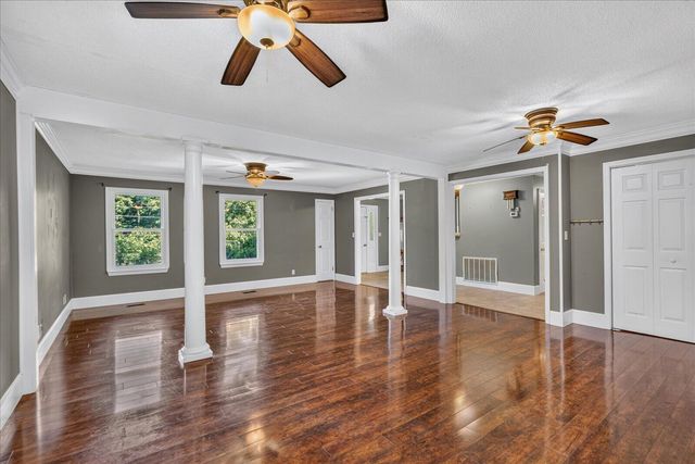 6536 Harbor View Drive, Hixson, TN 37343
