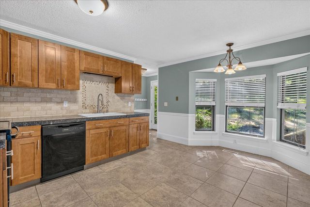 6536 Harbor View Drive, Hixson, TN 37343