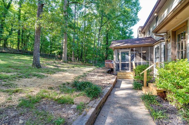 6536 Harbor View Drive, Hixson, TN 37343