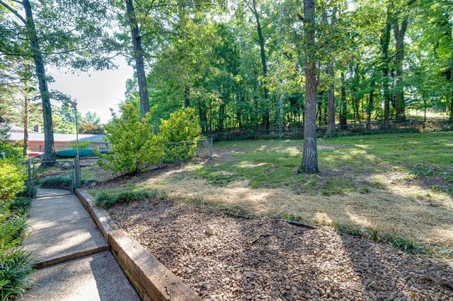 6536 Harbor View Drive, Hixson, TN 37343