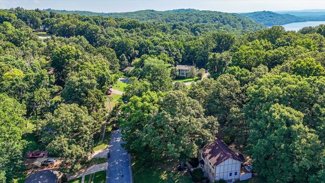 6536 Harbor View Drive, Hixson, TN 37343