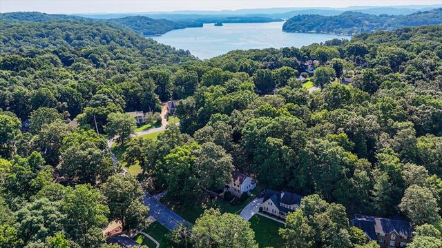 6536 Harbor View Drive, Hixson, TN 37343