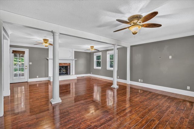 6536 Harbor View Drive, Hixson, TN 37343