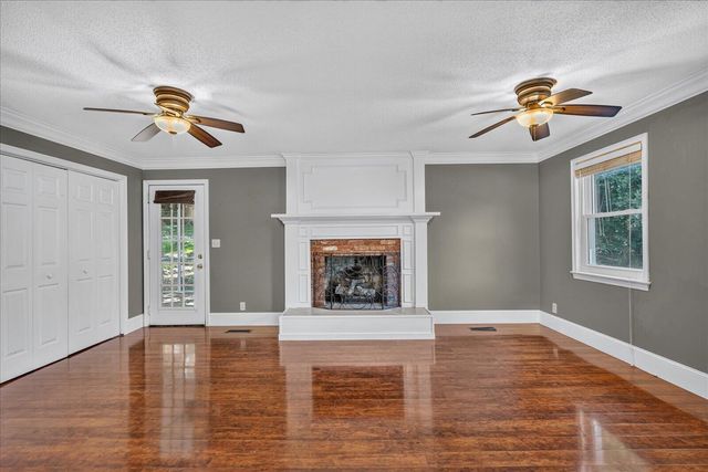 6536 Harbor View Drive, Hixson, TN 37343
