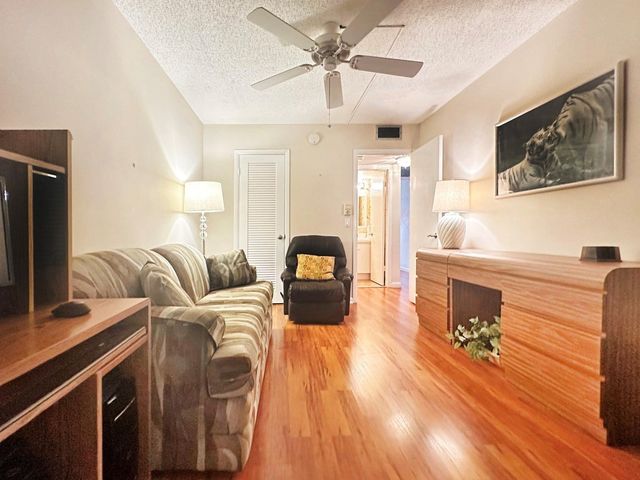 519 Tilford X 519, Deerfield Beach, FL 33442