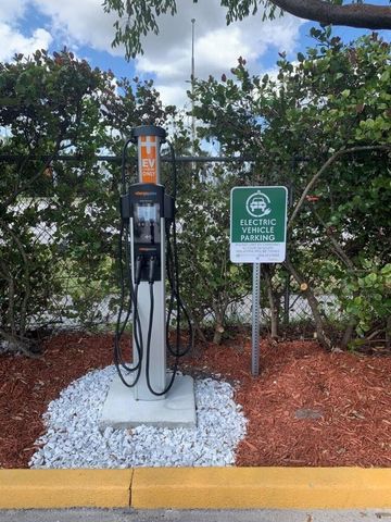 519 Tilford X 519, Deerfield Beach, FL 33442