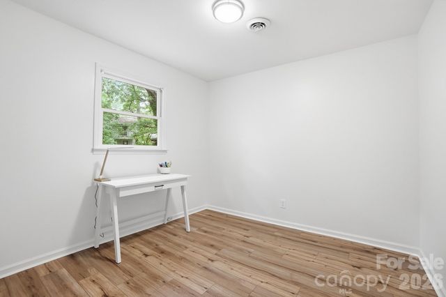 5060 Suwarrow Circle, Tega Cay, SC 29708