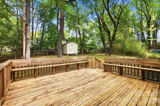 5060 Suwarrow Circle, Tega Cay, SC 29708