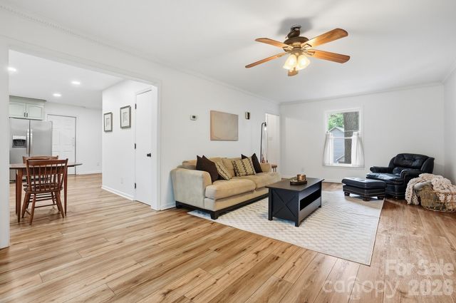 5060 Suwarrow Circle, Tega Cay, SC 29708