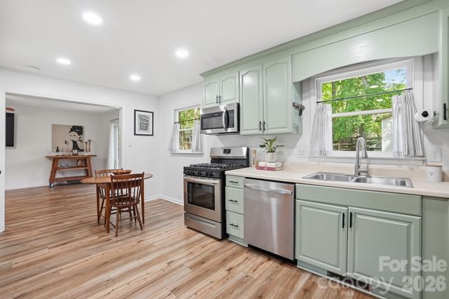 5060 Suwarrow Circle, Tega Cay, SC 29708