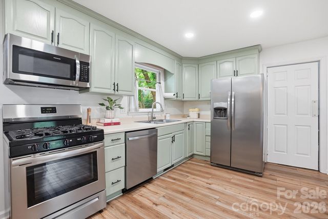 5060 Suwarrow Circle, Tega Cay, SC 29708