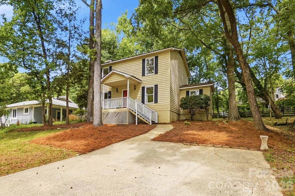 5060 Suwarrow Circle, Tega Cay, SC 29708