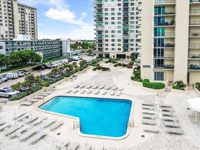 1900 S Ocean Blvd 11T, Lauderdale By The Sea, FL 33062