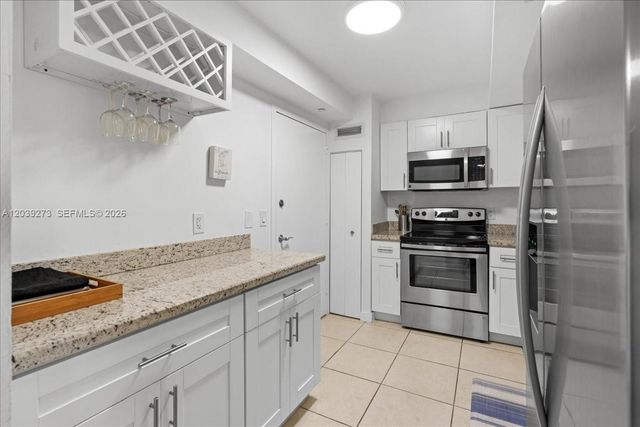 1900 S Ocean Blvd 11T, Lauderdale By The Sea, FL 33062