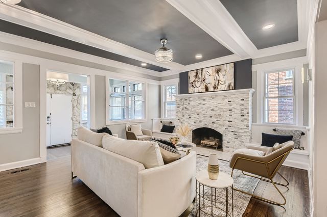 7237 S Luella Avenue, Chicago, IL 60649