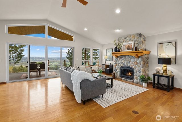 19330 208th Avenue SE, Monroe, WA 98272
